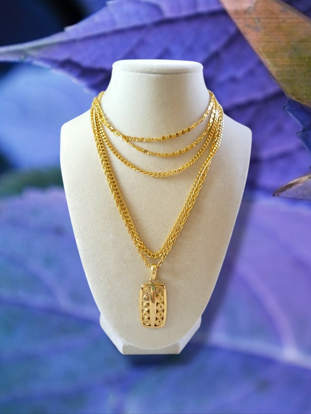 EUC Elegant 80s Boho VTG Gold Tone Layered Pendant Necklace - Picture 1 of 11